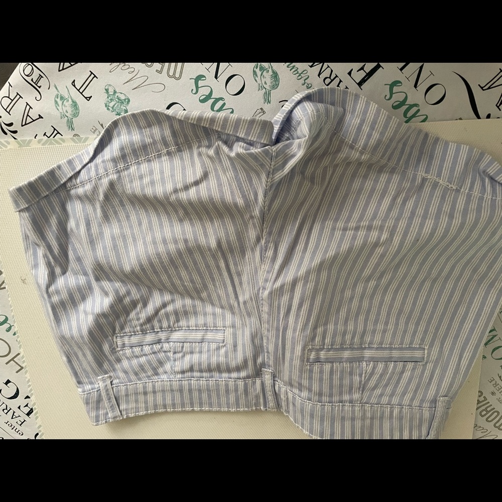 Striped shorts new condition light blue white